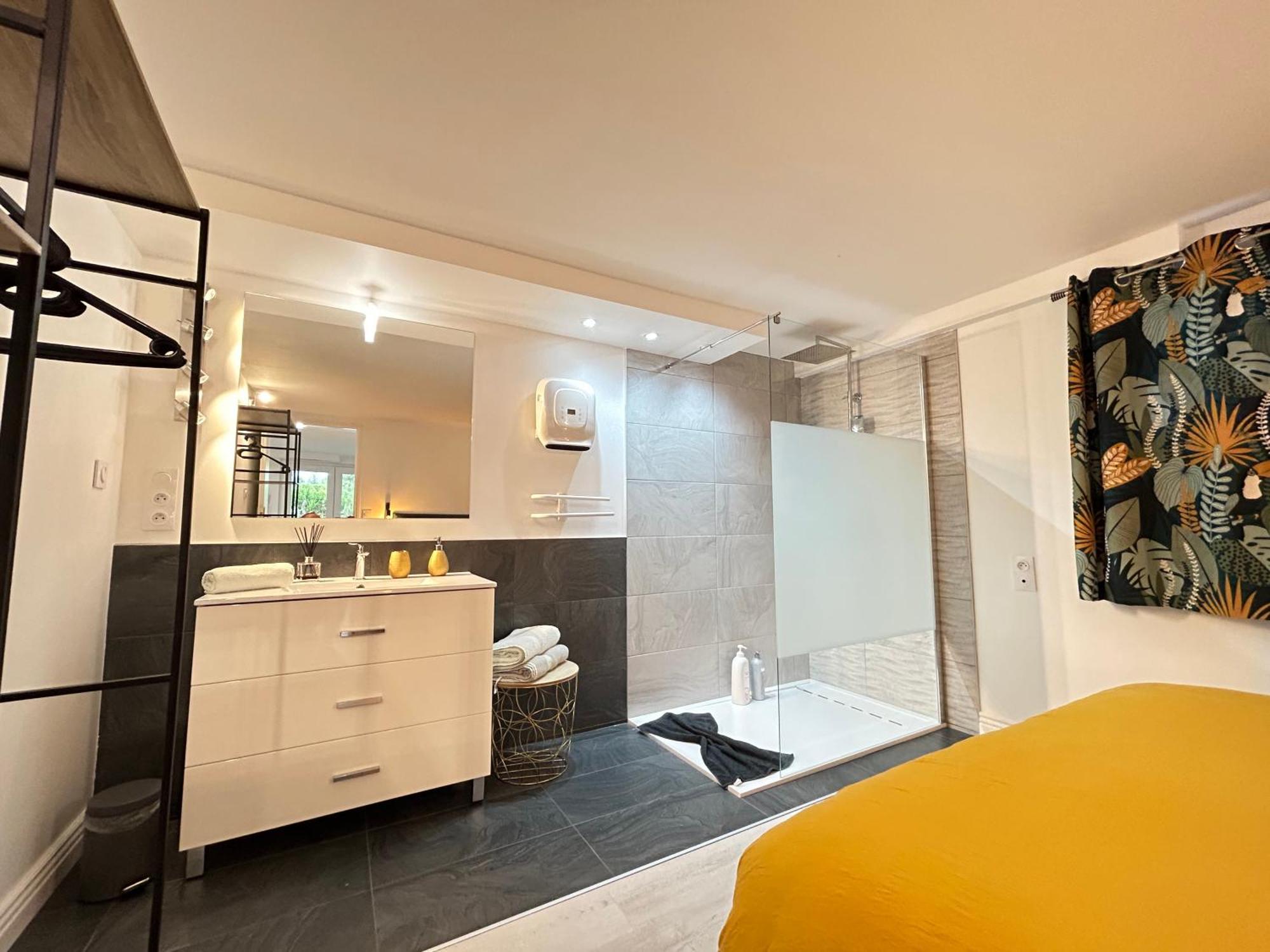 Appart-One Terrasse Jacuzzi Parking Каркассон Экстерьер фото